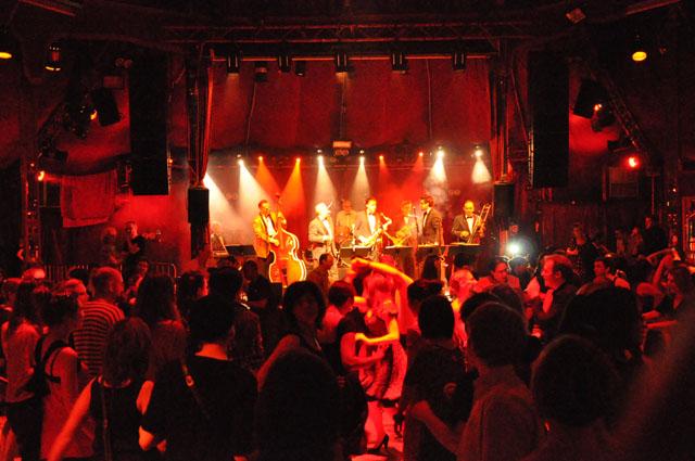 min 2011 12 10 cabaret sauvage 271